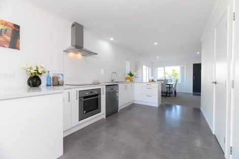 Photo of property in 1/67a Metcalfe Road, Ranui, Auckland, 0612