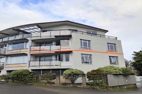 Photo of property in 74 Nairn Street, Mount Cook, Wellington, 6011
