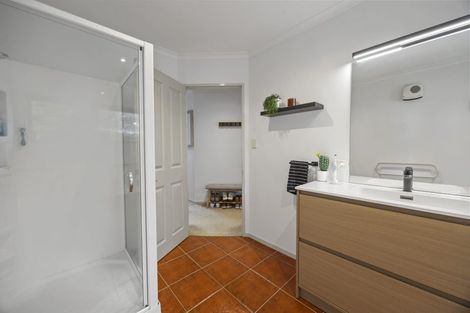 Photo of property in 1 Orlando Close, Frankleigh Park, New Plymouth, 4310