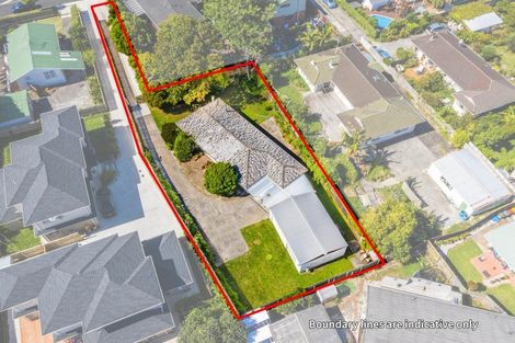 Photo of property in 77 Cascades Road, Pakuranga Heights, Auckland, 2010