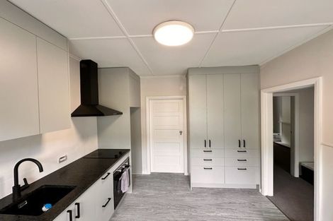 Photo of property in 45 Milton Road, Bluff Hill, Napier, 4110