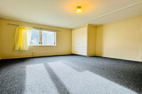 Photo of property in 80p Tirimoana Road, Te Atatu South, Auckland, 0602