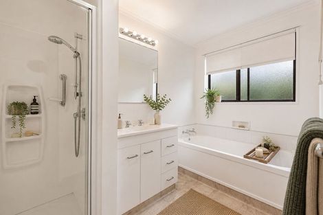 Photo of property in 3a Henry Street, Ebdentown, Upper Hutt, 5018