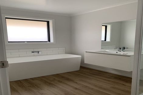 Photo of property in 109b Milton Terrace, Picton, 7220