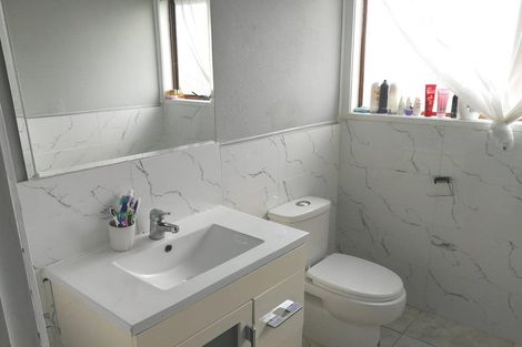 Photo of property in 43 Catkin Crescent, Papatoetoe, Auckland, 2025