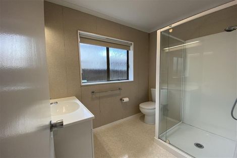 Photo of property in 2/2 Westbourne Road, Murrays Bay, Auckland, 0630