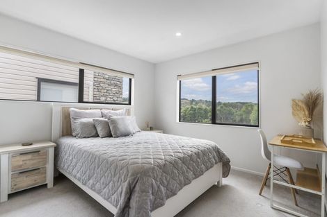 Photo of property in 2/7 Wastney Road, Alfriston, Auckland, 2105