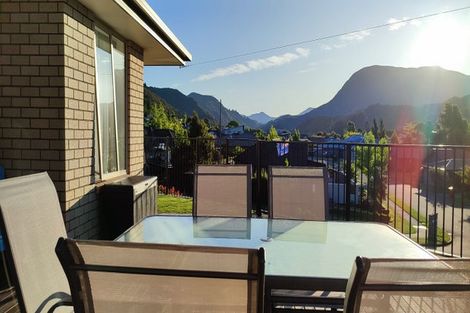 Photo of property in 2 Pukeko Place, Picton, 7220