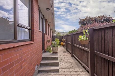 Photo of property in 1/36 Laing Crescent, Heathcote Valley, Christchurch, 8022