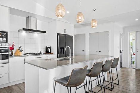 Photo of property in 4 Herring Place, Omokoroa, 3114