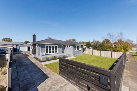 Photo of property in 12 Galway Avenue, Hokowhitu, Palmerston North, 4410