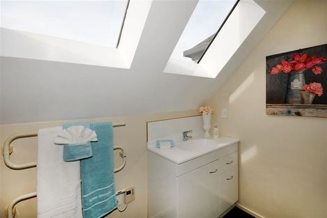 Photo of property in 212a Condell Avenue, Papanui, Christchurch, 8053