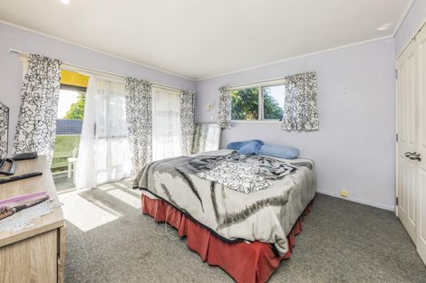 Photo of property in 22 Trounson Avenue, Clendon Park, Auckland, 2103