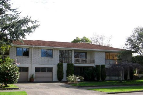 Photo of property in 60 Wikiriwhi Crescent, Awapuni, Palmerston North, 4412