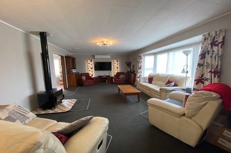 Photo of property in 9 Chisholm Place, Carterton, 5713