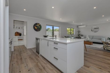 Photo of property in 13 Olney Court, One Tree Point, 0118