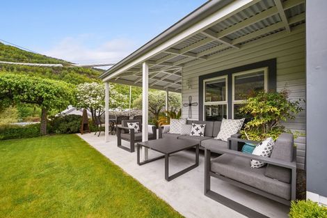 Photo of property in 22 Cornwall Street, Arrowtown, 9302