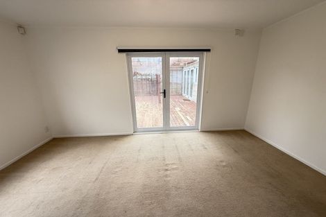 Photo of property in 21 Caribbean Drive, Unsworth Heights, Auckland, 0632