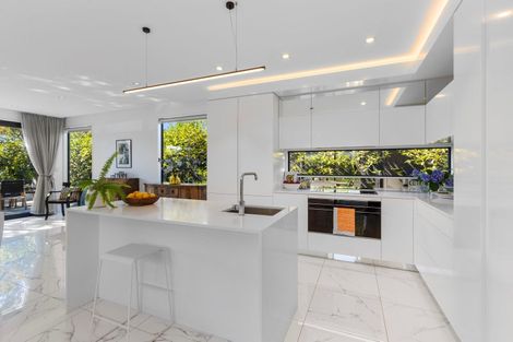 Photo of property in 74 Merivale Lane, Merivale, Christchurch, 8014