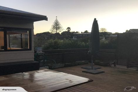 Photo of property in 1/32 Killarney Avenue, Torbay, Auckland, 0630