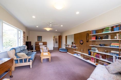 Photo of property in 38 Tawhiti Road, Hawera, 4610