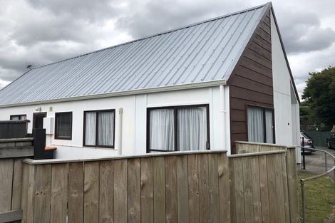 Photo of property in 27a Dorset Crescent, Hokowhitu, Palmerston North, 4410