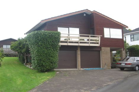 Photo of property in 30 Glenshee Place, Highland Park, Auckland, 2010