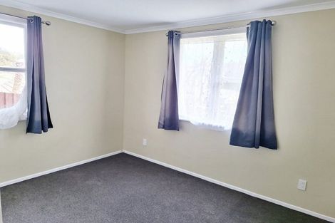 Photo of property in 10 John Street, Stokes Valley, Lower Hutt, 5019
