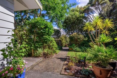 Photo of property in 19 Chatham Avenue, Paremoremo, Auckland, 0632