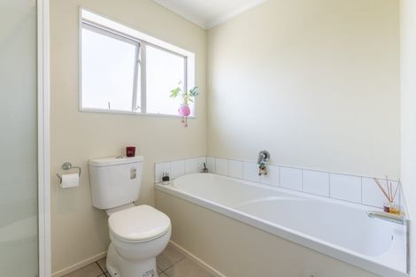 Photo of property in 243 Mark Avenue, Grenada Village, Wellington, 6037