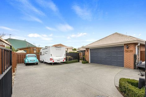 Photo of property in 7 Hemingford Place, Halswell, Christchurch, 8025