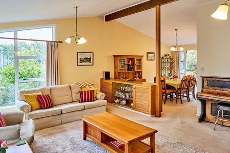 Photo of property in 21 Lupin Terrace, Tawa, Wellington, 5028