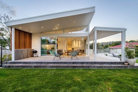 Photo of property in 5 Seaton Road, Murrays Bay, Auckland, 0630