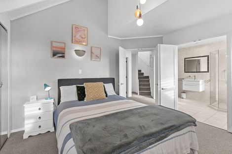 Photo of property in 2/317 Lake Road, Hauraki, Auckland, 0622