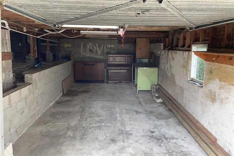 Photo of property in 10 Hinau Street, New Lynn, Auckland, 0600