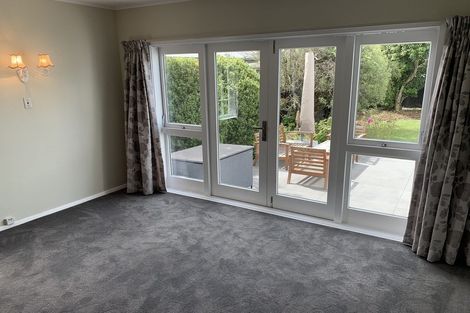 Photo of property in 129 Memorial Avenue, Burnside, Christchurch, 8053