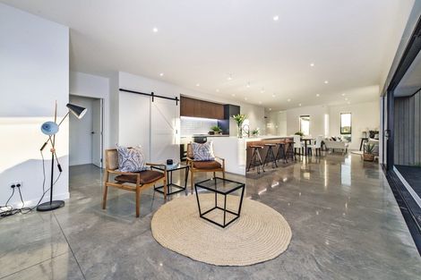 Photo of property in 31 Irvines Track, Halswell, Christchurch, 8025