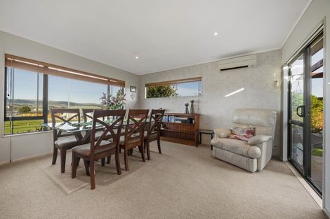 Photo of property in 98 Parnell Heights, Kelvin Grove, Palmerston North, 4414