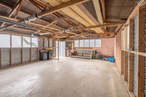 Photo of property in 204 Cambridge Road, Bethlehem, Tauranga, 3110