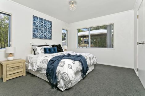 Photo of property in 1/10 Witheford Drive, Bayview, Auckland, 0629