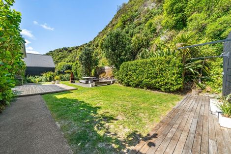 Photo of property in 505 Muritai Road, Eastbourne, Lower Hutt, 5013