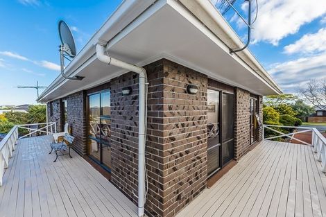 Photo of property in 157 Luckens Road, West Harbour, Auckland, 0618