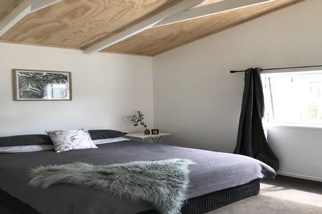 Photo of property in 1/48 Titirangi Road, New Lynn, Auckland, 0600