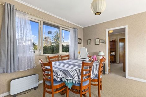 Photo of property in 399 Wairau Road, Totara Vale, Auckland, 0629