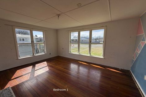 Photo of property in 16 Robertshawe Crescent, Dannevirke, 4930