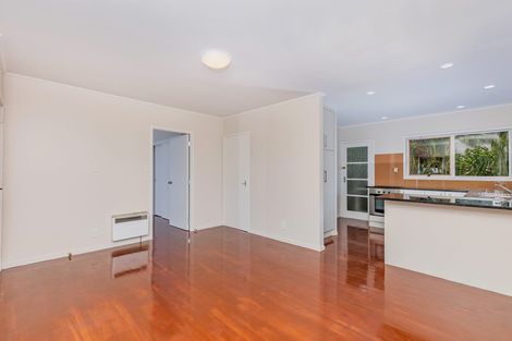 Photo of property in 2/581 East Coast Road, Browns Bay, Auckland, 0630