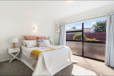 Photo of property in 2/282 Shirley Road, Papatoetoe, Auckland, 2025