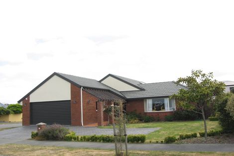 Photo of property in 1 Flaxgrove Place, Parklands, Christchurch, 8083