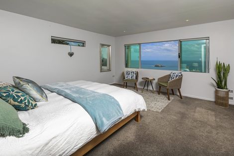 Photo of property in 15 Ngatira Road, Muriwai, Waimauku, 0881