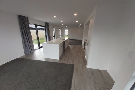 Photo of property in 27 Timara Crescent, Marshland, Christchurch, 8083